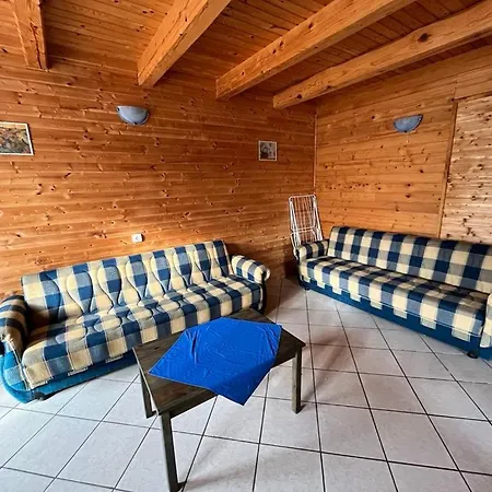 Almos Apartment *